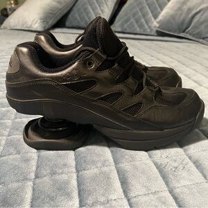 Z-Coil Men's Black Athletic Shoes with Spring Support